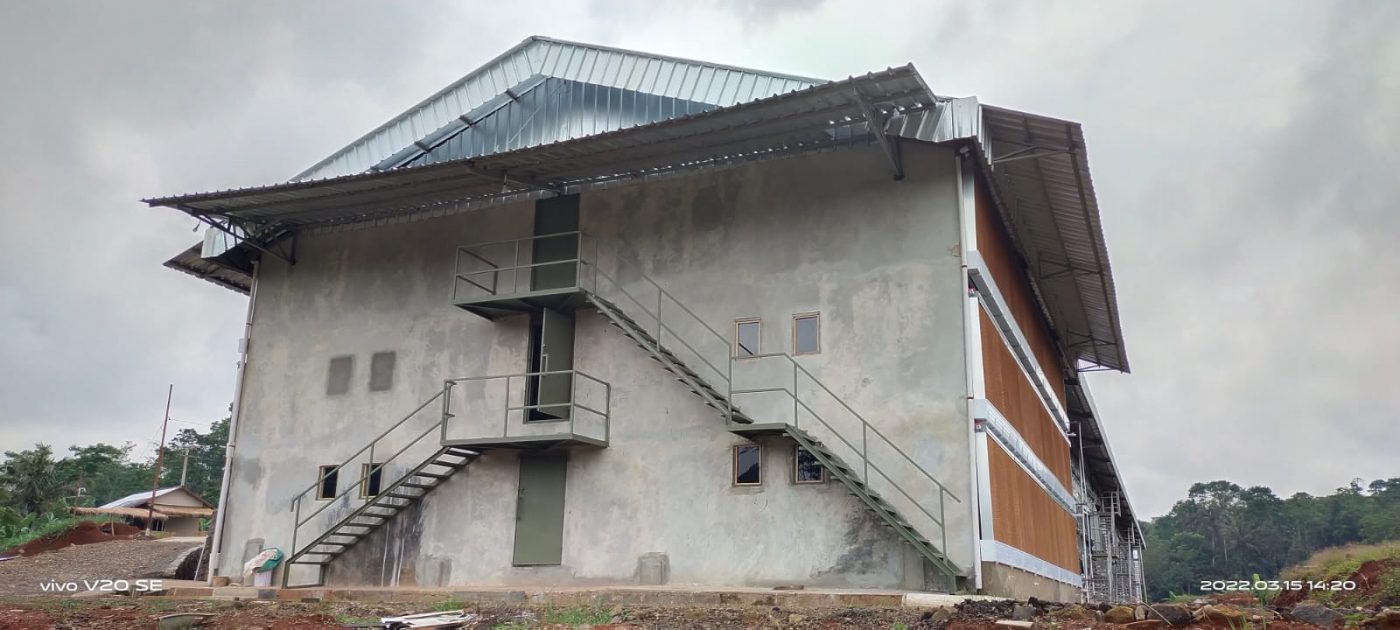 Kandang Closed House Big Herdsman Subang Depan